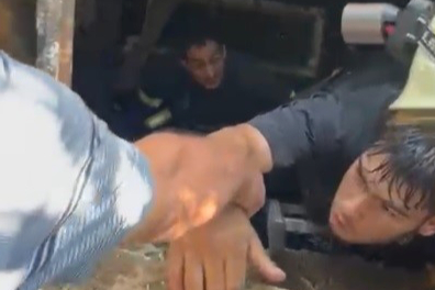 Kuyuya düşen genç itfaiye ekipleri tarafından kurtarıldı