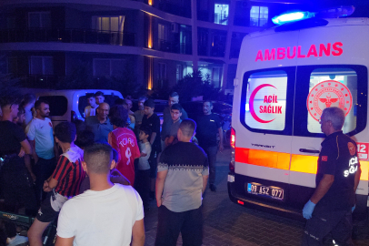 Kamyonete Çarpan Motosiklet Sürücüsü Otoparka Daldı