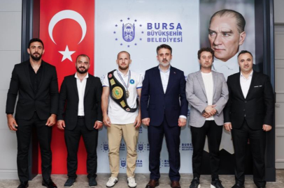 Başkan Vekili Biba'dan dünya şampiyonu güreşçiye tebrik