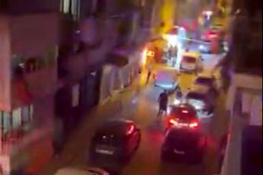 Sokak ortasında silahlı çatışma: 5 yaralı