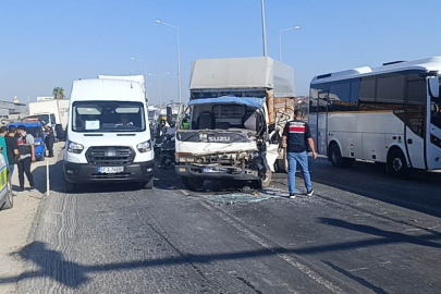 Kırmızı Işıkta Kaza! 5 Kilometre Araç Kuyruğu Oluştu