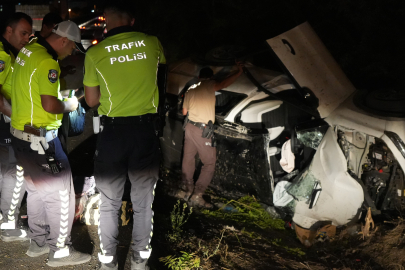 Otomobil Takla Attı: 2 Kişi Ölümden Döndü