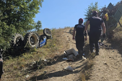 Devrilen traktörün altında kalan sürücü hayatını kaybetti