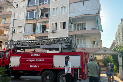 Mutfakta unutulan yemek daireyi dumana boğdu