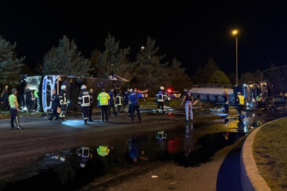 Feci kaza: Yolcu otobüsü ile yakıt tankeri taşıyan tır çarpıştı: Yaklaşık 30 yaralı