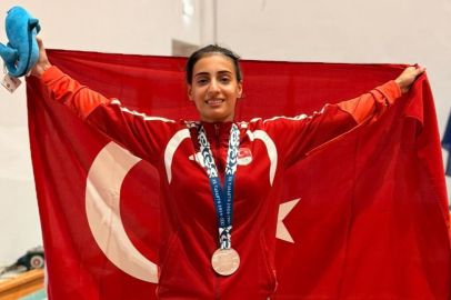 Akdeniz Oyunları'ndan Bursa'ya gümüş madalya
