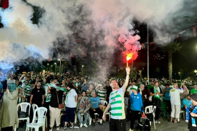 Bursaspor’un galibiyeti Kültürpark’ta kutlandı