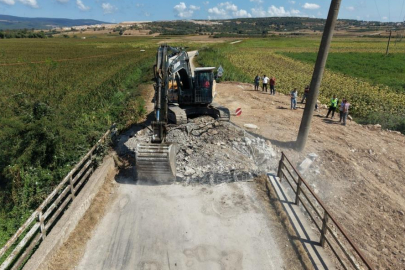 Karacabey’de Riskli Köprü Yenileniyor