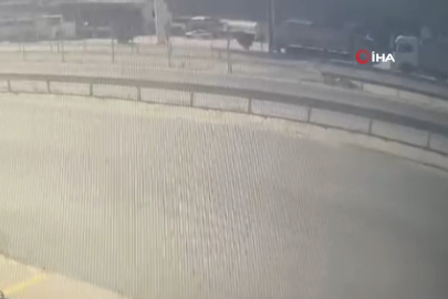 Otomobil bariyerlere ok gibi saplandı: O anlar kamerada