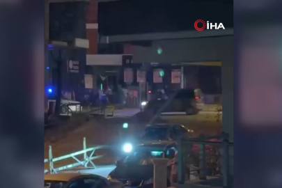 İki aile arasında çıkan taşlı, sopalı kavga kamerada