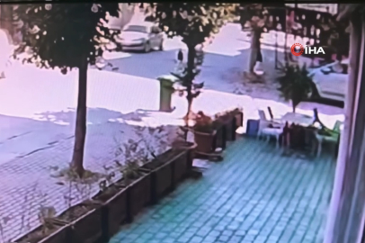 İnegöl'de iki otomobil kafa kafaya çarpıştı