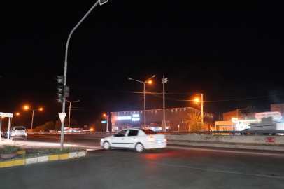 Yolun Karşısına Geçmek İsterken Canından Oldu