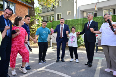 Başkan Oktay Yılmaz, özel öğrencilerin heyecanına ortak oldu