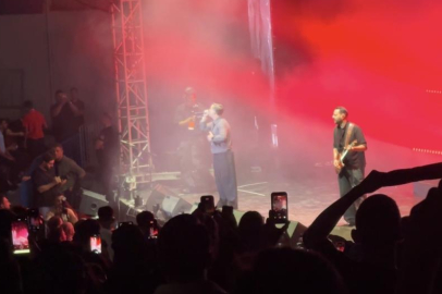 Bursa’da Gençlik Festivali Coşkusu Geceye Damga Vurdu