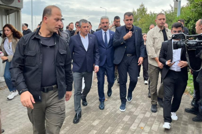 Özgür Özel ve Yeni Parti heyeti Mustafa Bozbey’i cezaevinde ziyaret etti