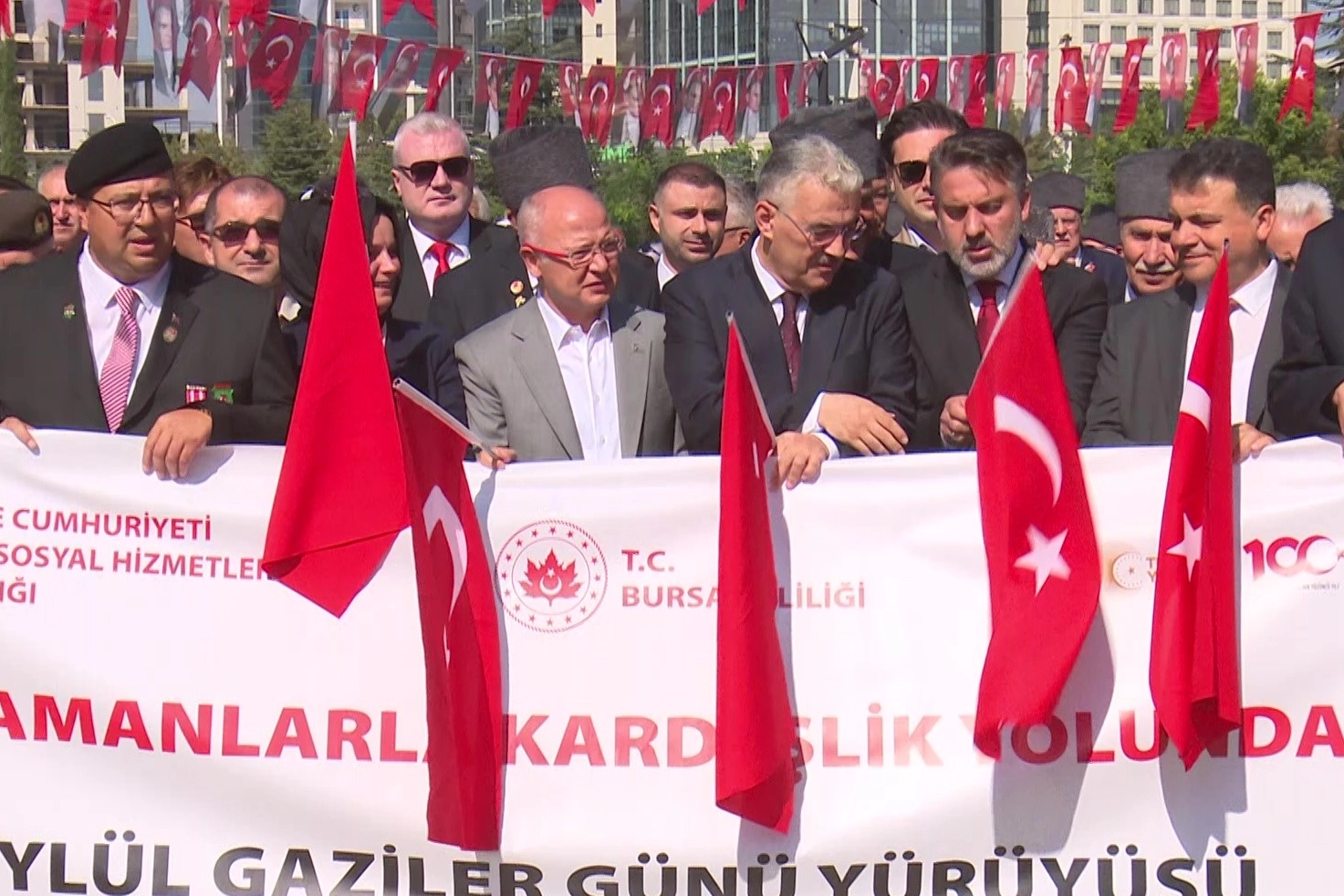 Bursa'da 19 Eylül Gaziler Günü'nde şehitler ve gaziler anıldı