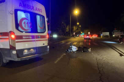 Bursa’da kavşakta motosiklet kazası: 18 yaşındaki aday sürücü ağır yaralandı