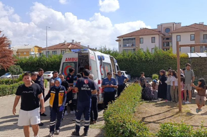 Mutfaktan çıkan yangında 4 kişi dumandan etkilendi