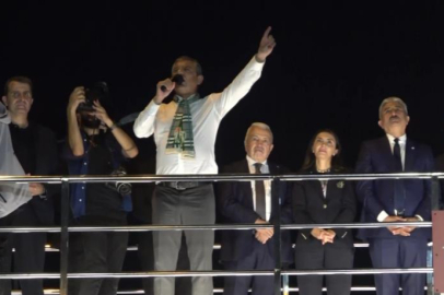 Özgür Özel: "Barış içinde kardeşçe yaşamayı vaat ediyoruz"