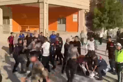 Okul önünde silahlı saldırı: Yaralı öğrenciler var