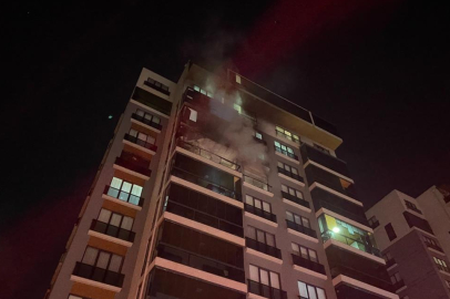 Bursa'da bina yangını: Mahsur kalan 19 kişi kurtarıldı