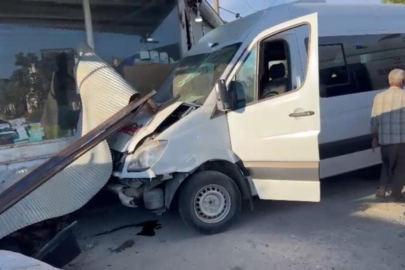 İşçi servisi dükkana daldı: 10 yaralı