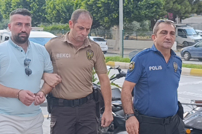 Araçtan inen şahıs kaçmaya çalıştı, kısa süren kovalamacanın ardından yakalandı
