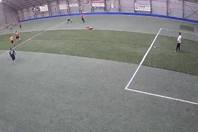 Halı sahada kalp krizi geçiren sağlık çalışanı hayatını kaybetti