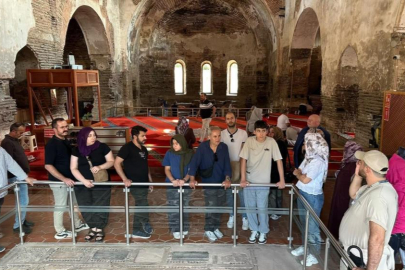 Sağlık çalışanları İznik’in kültürel mirasını keşfetti