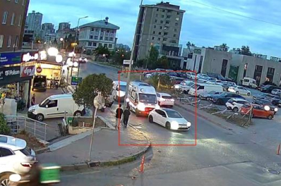 Ambulansa yol vermedi, aracından inerek ambulans şoförüne diklendi : 466 bin lira ceza yedi