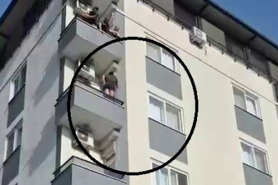 Böcekten Korkan Kadın Balkon Duvarında Mahsur Kaldı