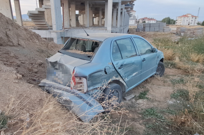 Pikap ile Otomobil Çarpıştı: 2 Yaralı