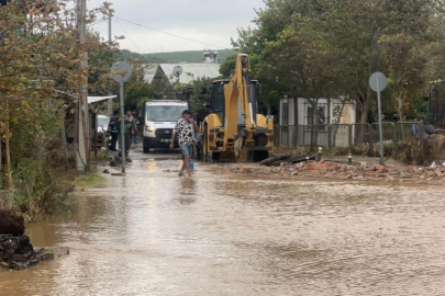 Mudanya'da sağanak sonrası göle döndü