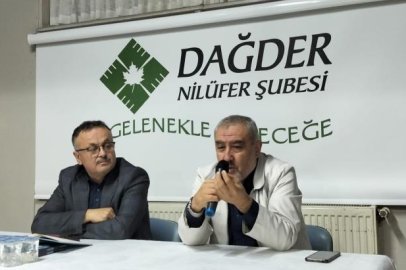Prof. Dr. Apak, Ahlak ve Toplumsal Sorumlulukları Anlattı