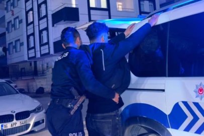 Ehliyet sınavında düzenekle yakalandı, gözaltına alındı