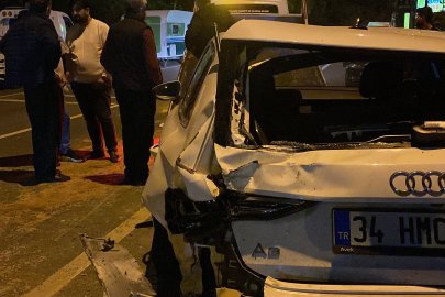 Otomobil park halindeki 6 araca çarptı