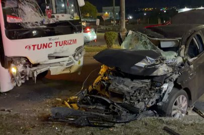 Kavşakta feci kaza: 3 yaralı