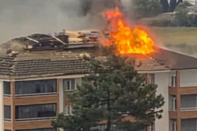 Apartmanın Çatısı Alev Alev Yandı