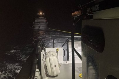 Çanakkale Ayvacık açıklarında makineleri bozulan tekne ve içindeki 3 kişi kurtarıldı