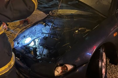 Park Halindeki Otomobil Alev Aldı