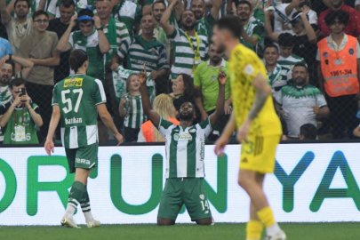 Bursaspor'da tarihi rekor: Kelechi Iheanacho Türk futbol tarihine geçti