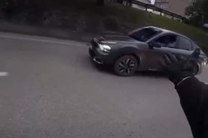Bursa'da motosikletlinin kaçış manevrası kazayla sonuçlandı