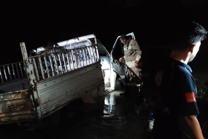 Kamyonet Asi Nehri’ne Uçtu: 2 Yaralı