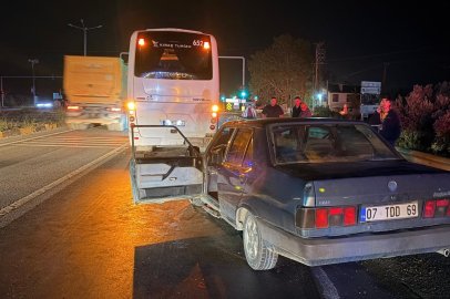 Işıkta Bekleyen Otobüse Çarptı