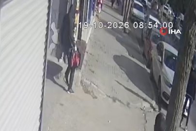 5,6 milyon TL'lik silahlı ve biber gazlı kuyumcu soygunu: O anlar kamerada