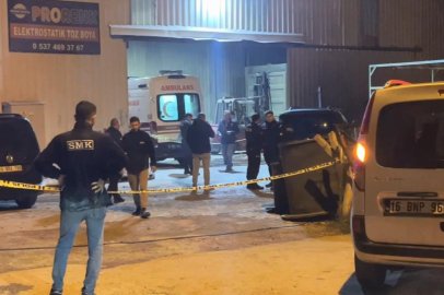 Demir bloğun altında kalan 24 yaşındaki genç hayatını kaybetti