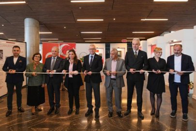 OSMANGAZİ’DE CUMHURİYET VE ATATÜRK SERGİSİ AÇILDI
