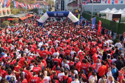 Binlerce Bursalı, Cumhuriyet için koştu