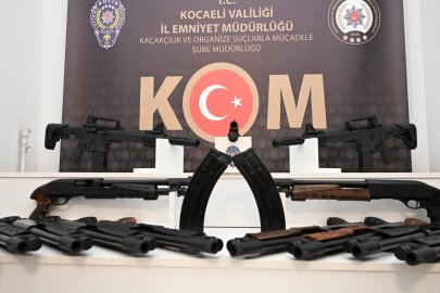 Kocaeli Körfez'de Durdurulan Araçlarda 25 Yivsiz Tüfek Bulundu