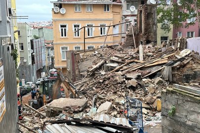 Çöken binanın son durumu gün ağarınca havadan görüntülendi